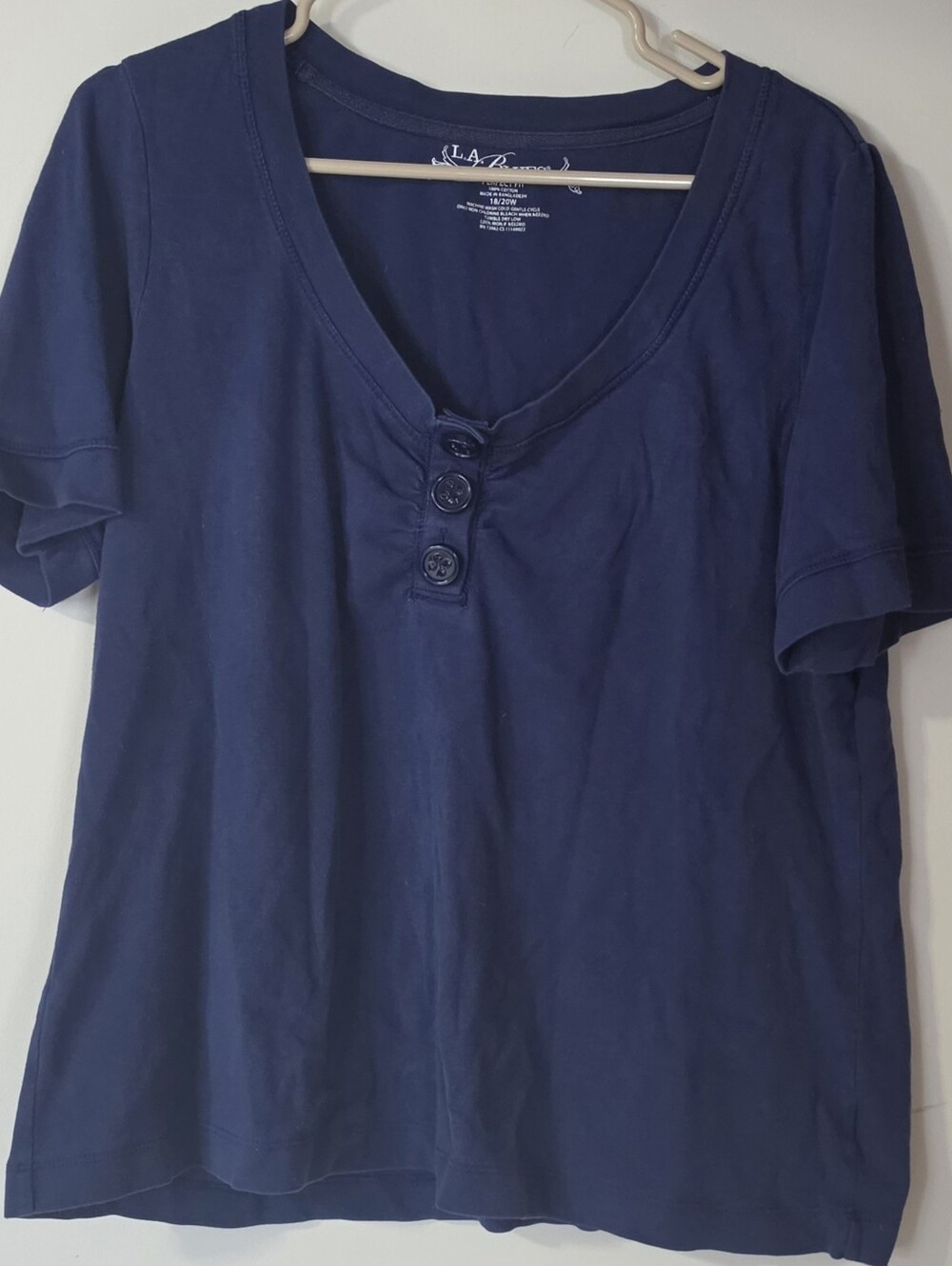 18/20W L.A. Blues Navy Short Sleeve V-Neck Henley Shirt